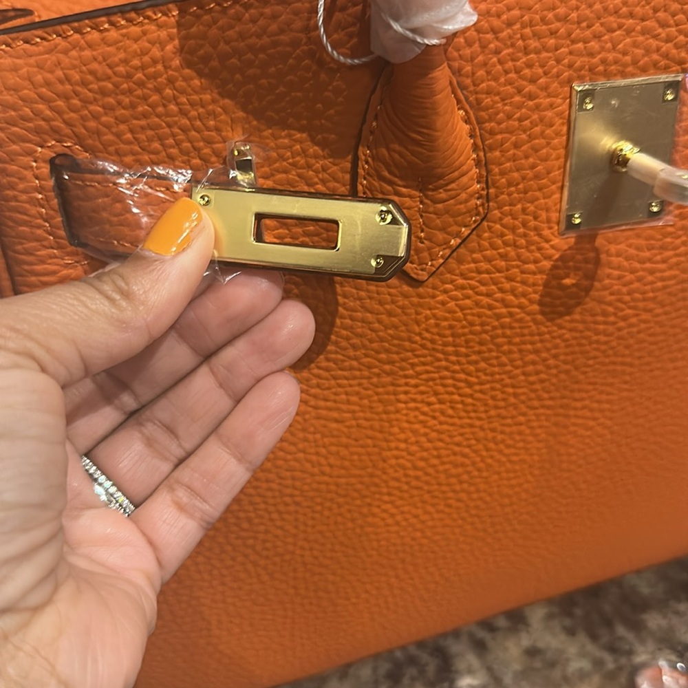✨Gwen Top handle luxury bag✨ - Picture 7 of 10